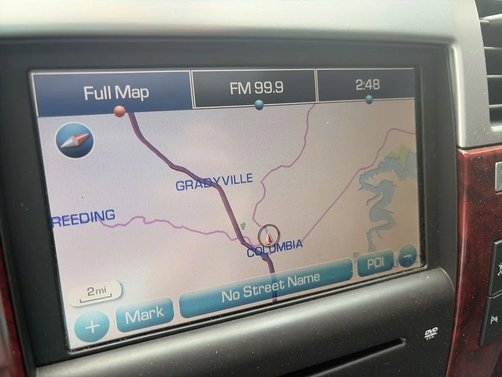 Used 2007 White Cadillac Base image 18
