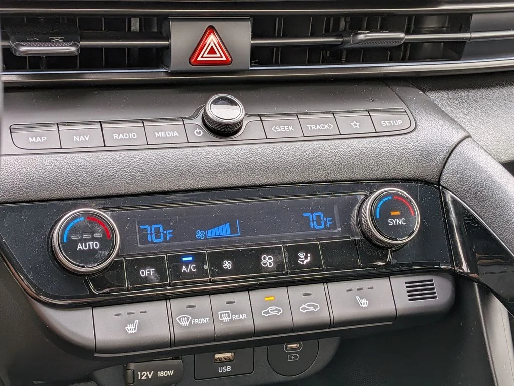 Used 2025 Red Hyundai Base image 19