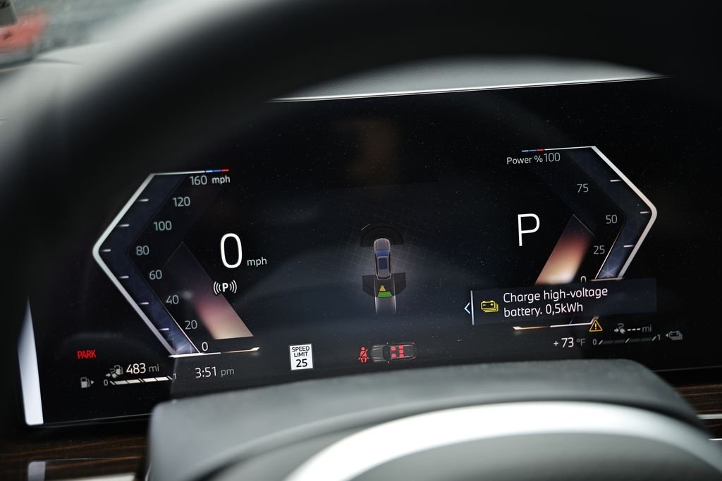 New 2026 Dravit Grey Metallic BMW xDrive50e image 34
