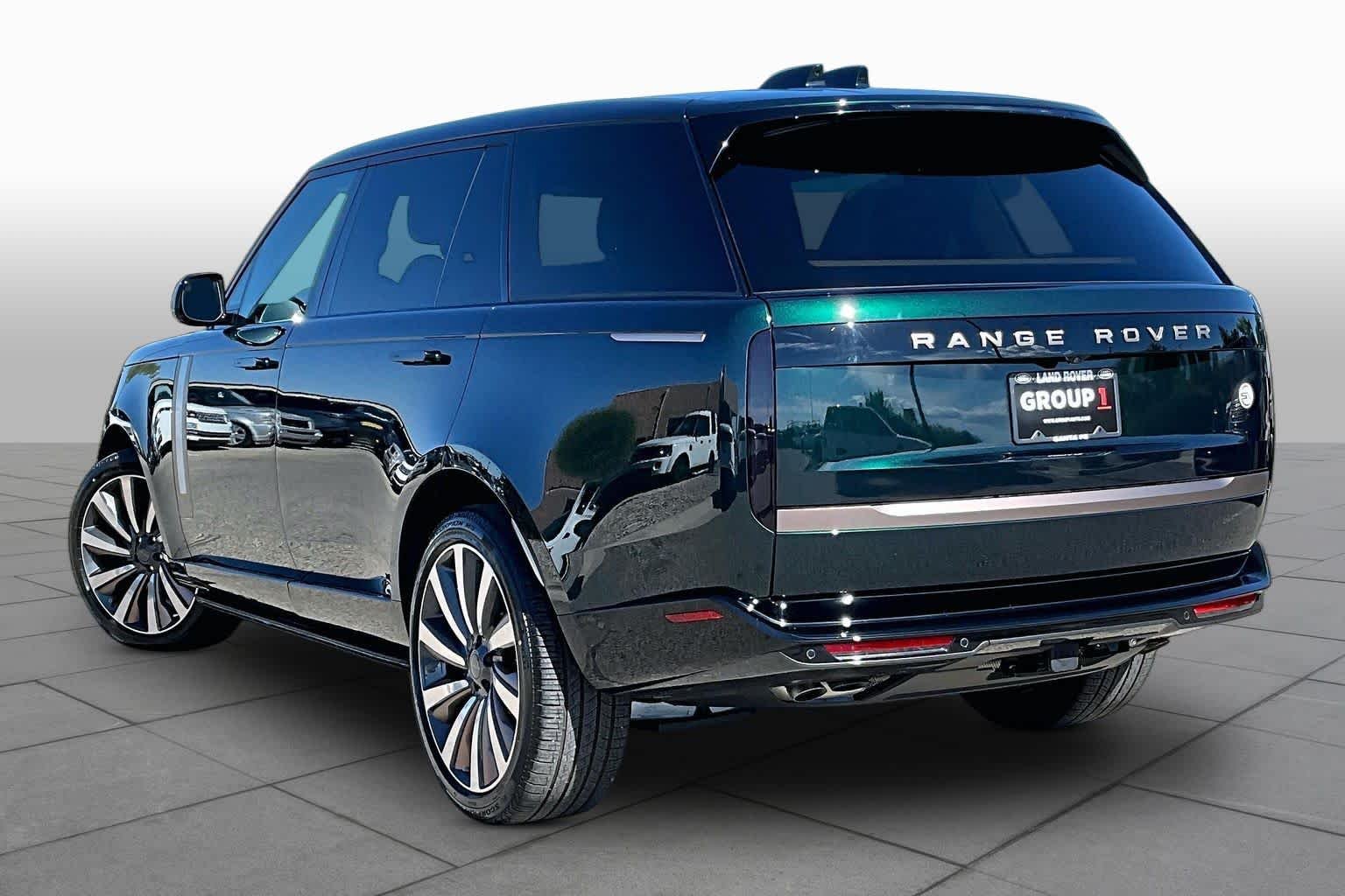 New 2026 British Racing Green Land Rover SV image 12