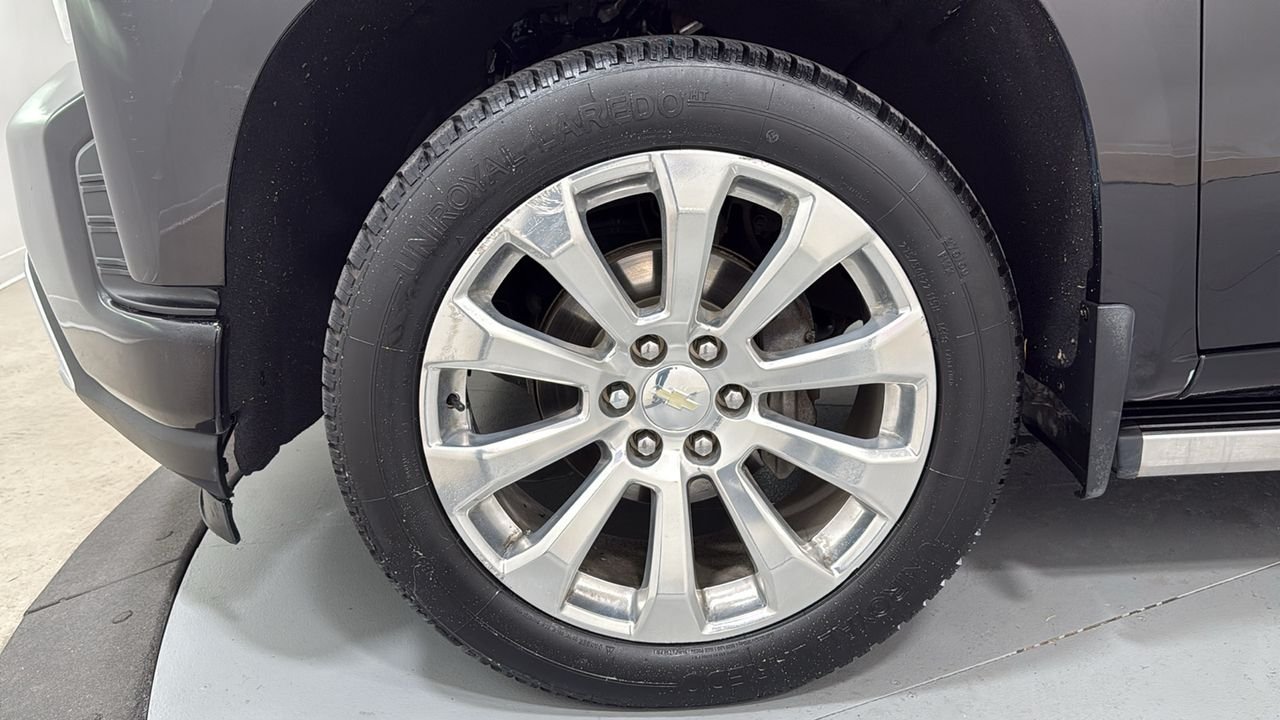 Used 2019 Black Chevrolet High Country image 24