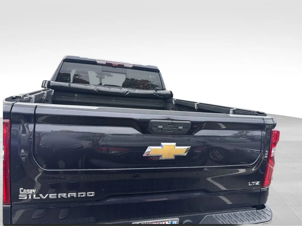 Used 2024 Gray Chevrolet LTZ image 15