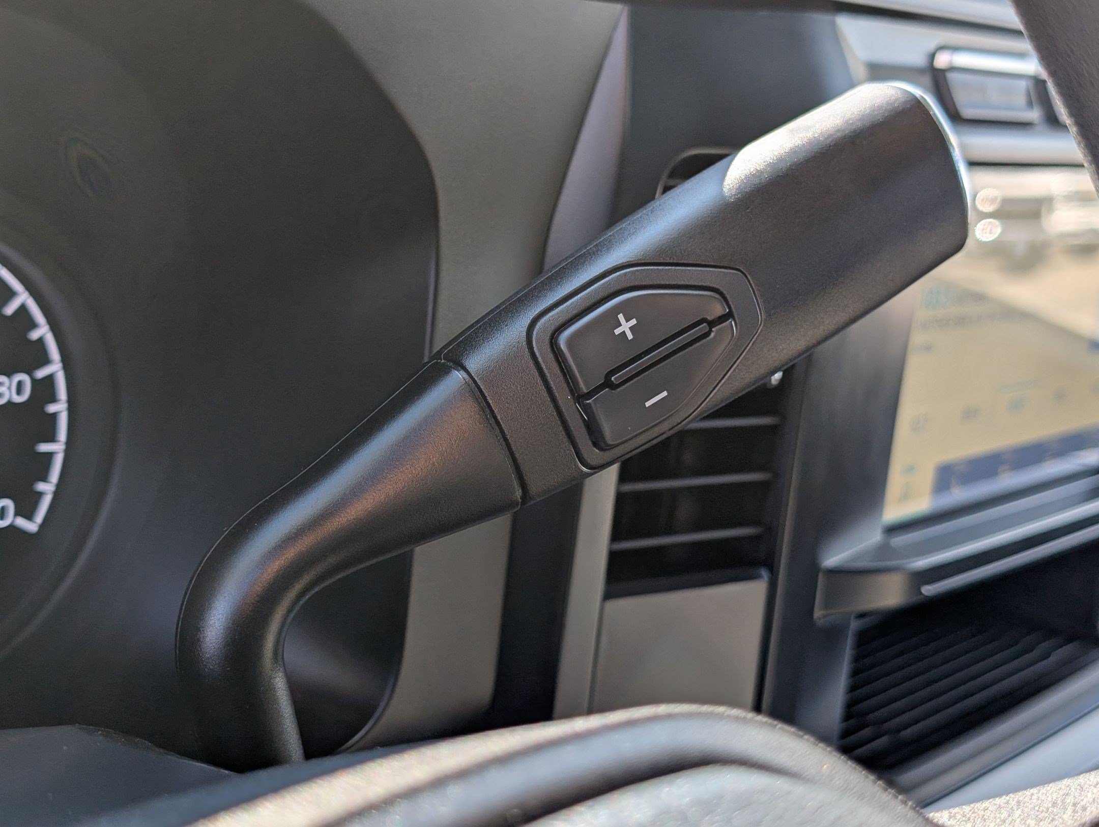 Used 2024  Ford XL image 22