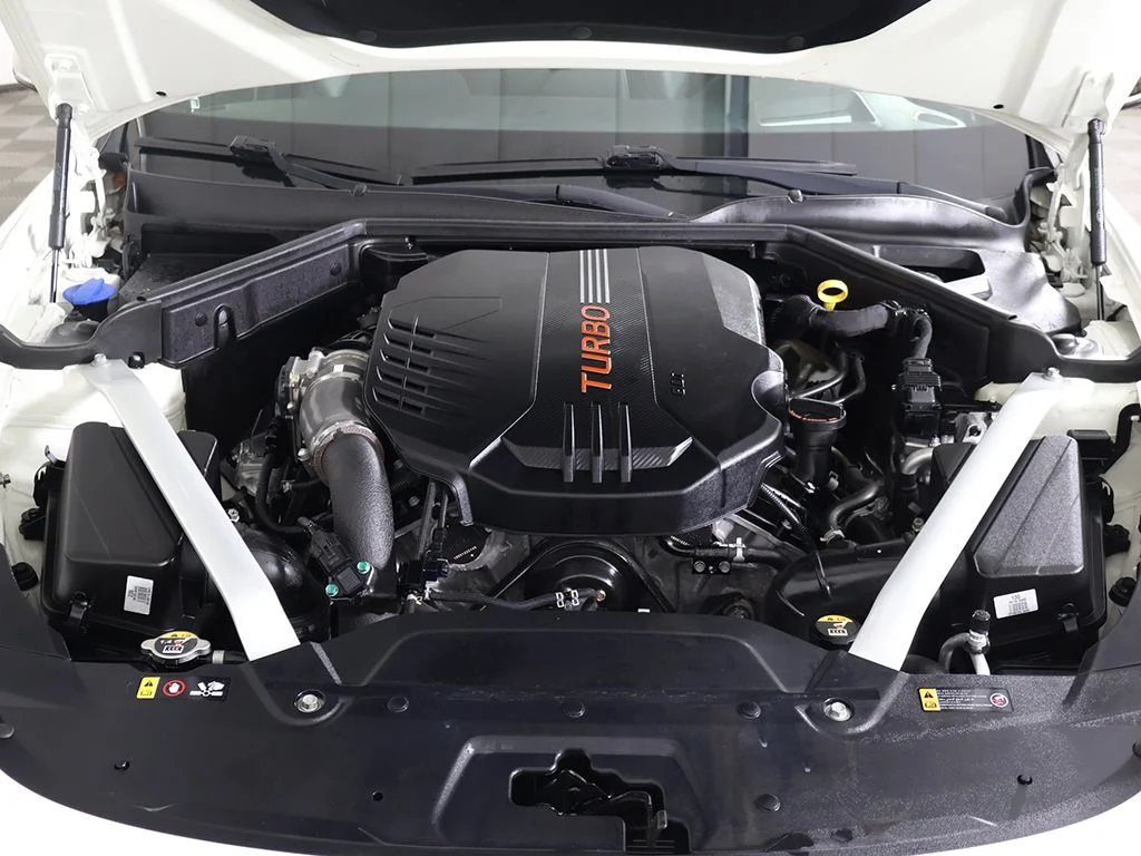 Used 2019 White Kia GT2 image 25