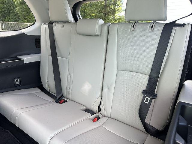 Certified Used 2024 WIND CHILL PEARL Toyota  image 18