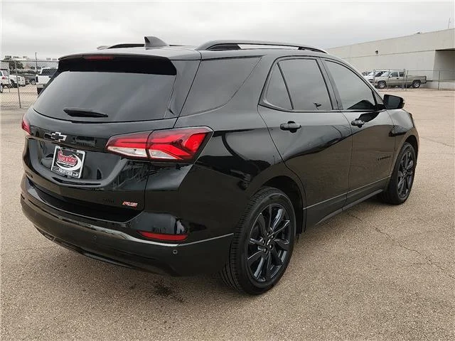 Used 2022 Black Chevrolet RS All-wheel Drive image 4