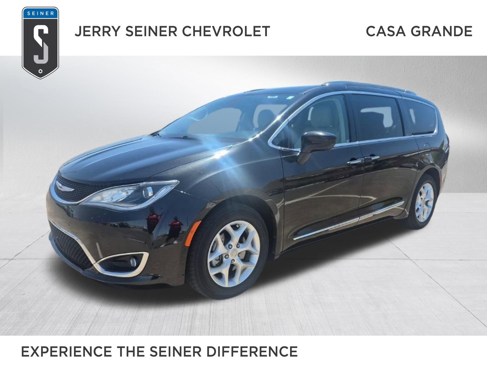 2020 Chrysler Pacifica Touring L Plus's photo