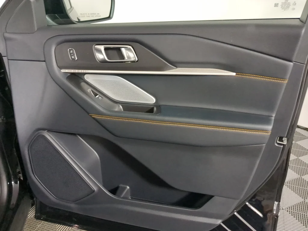 New 2026 Agate Black Metallic Ford Tremor® image 20