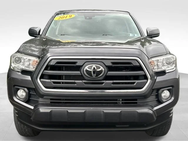 Used 2019 Gray Toyota SR5 image 8
