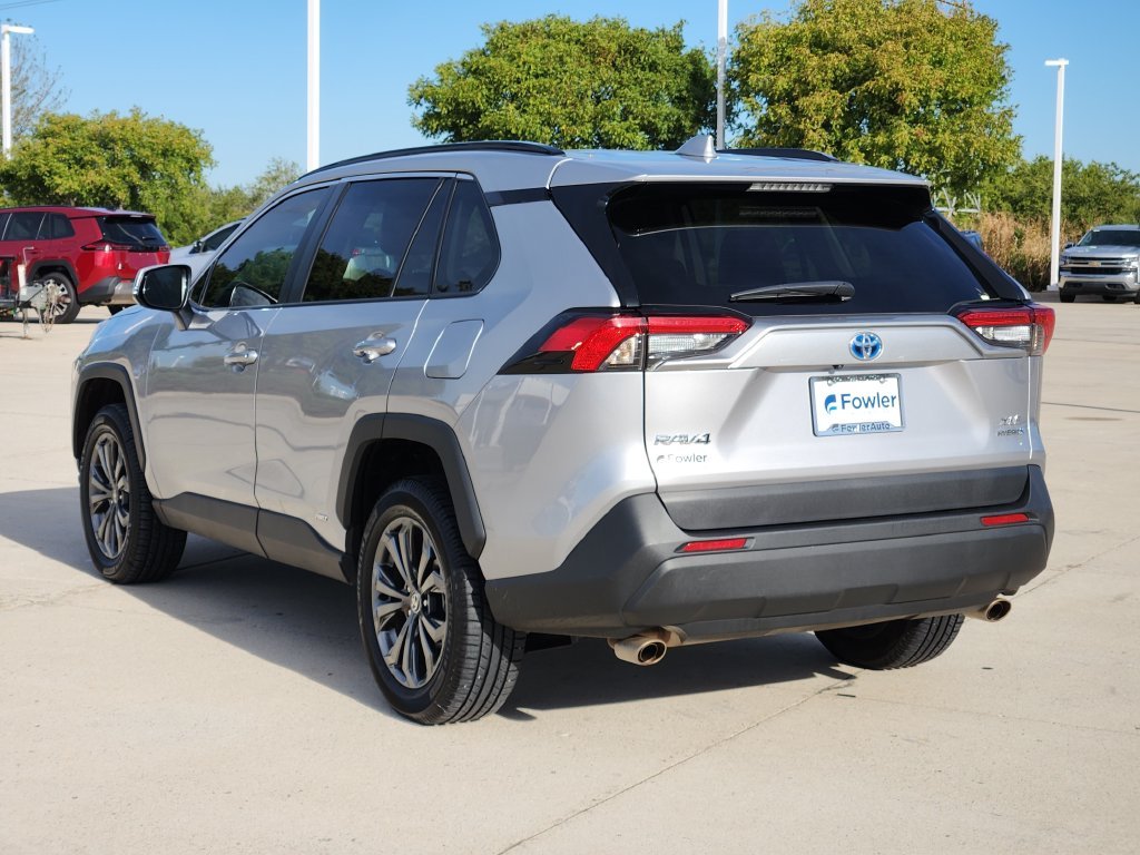 Certified Used 2024 Silver Toyota XLE Premium image 7