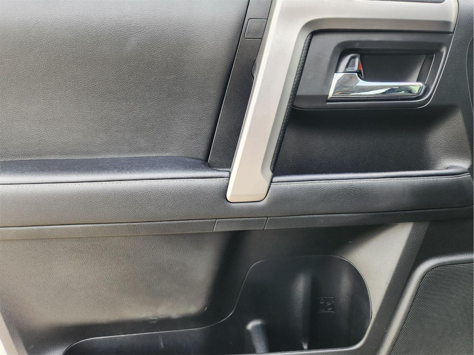 2020 Toyota 4Runner photo 22 of 32
