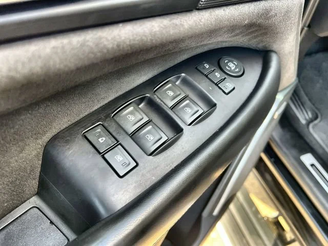 Used 2019 BLACK RAVEN Cadillac Platinum image 22
