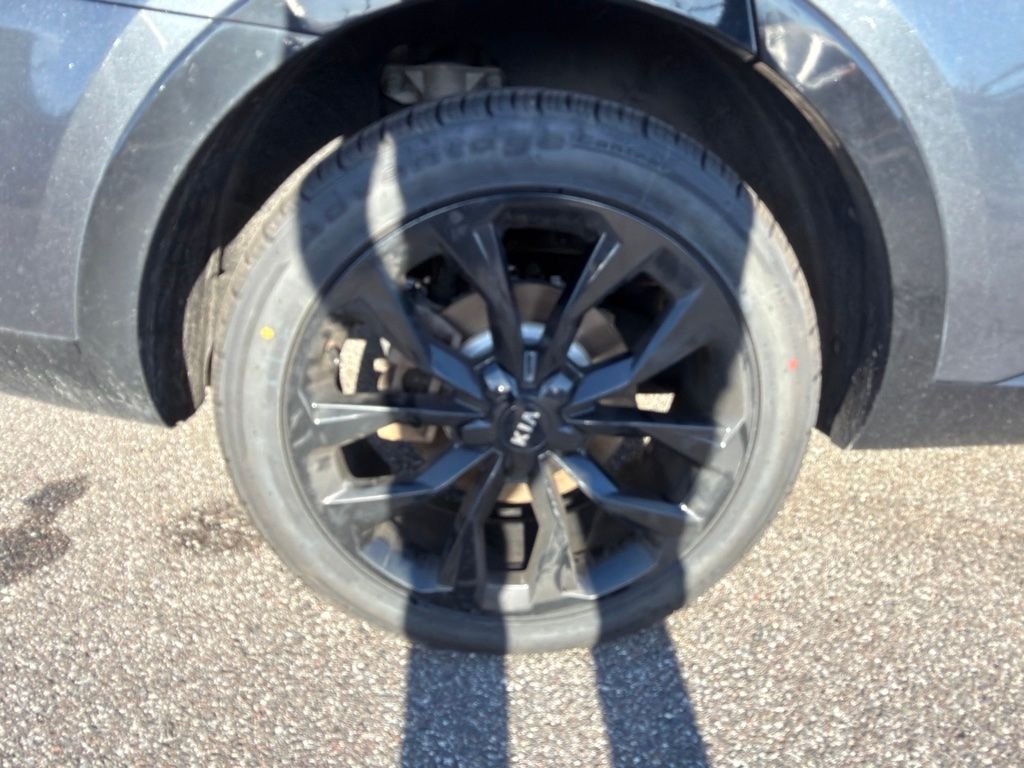 Used 2021 Gravity Gray Kia SX-Prestige image 27