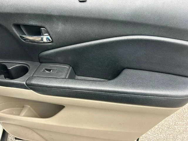 Used 2019  Honda EX-L image 23