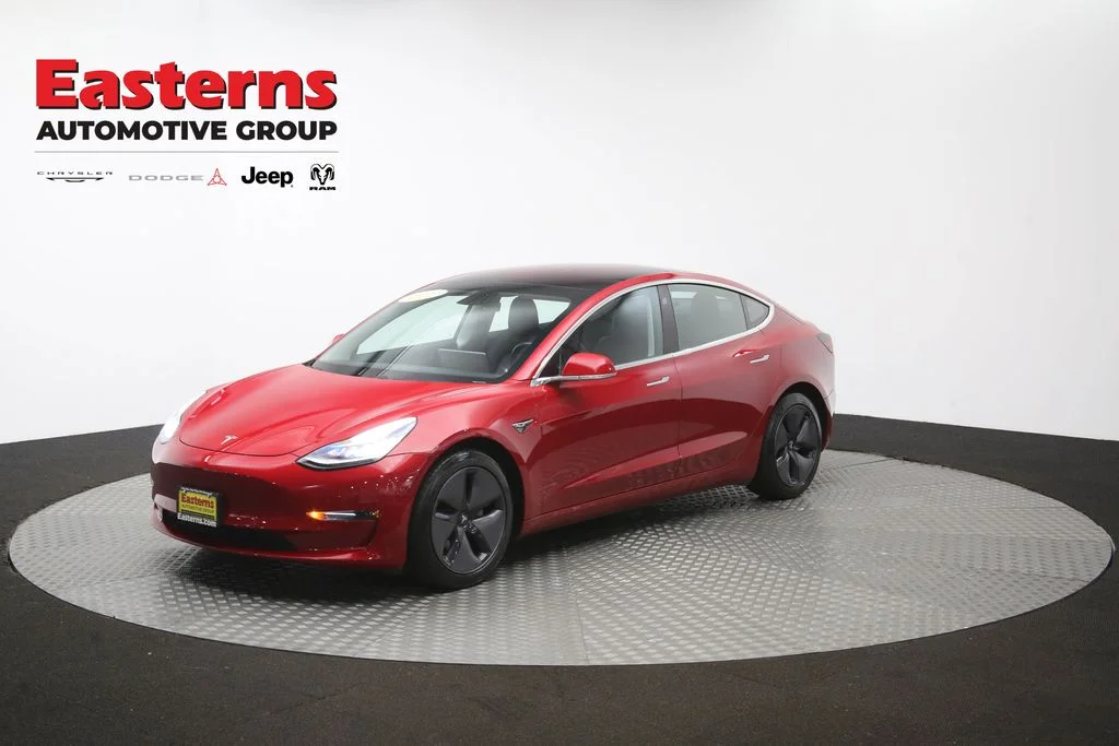 Used 2018 Red Tesla Long Range image 50