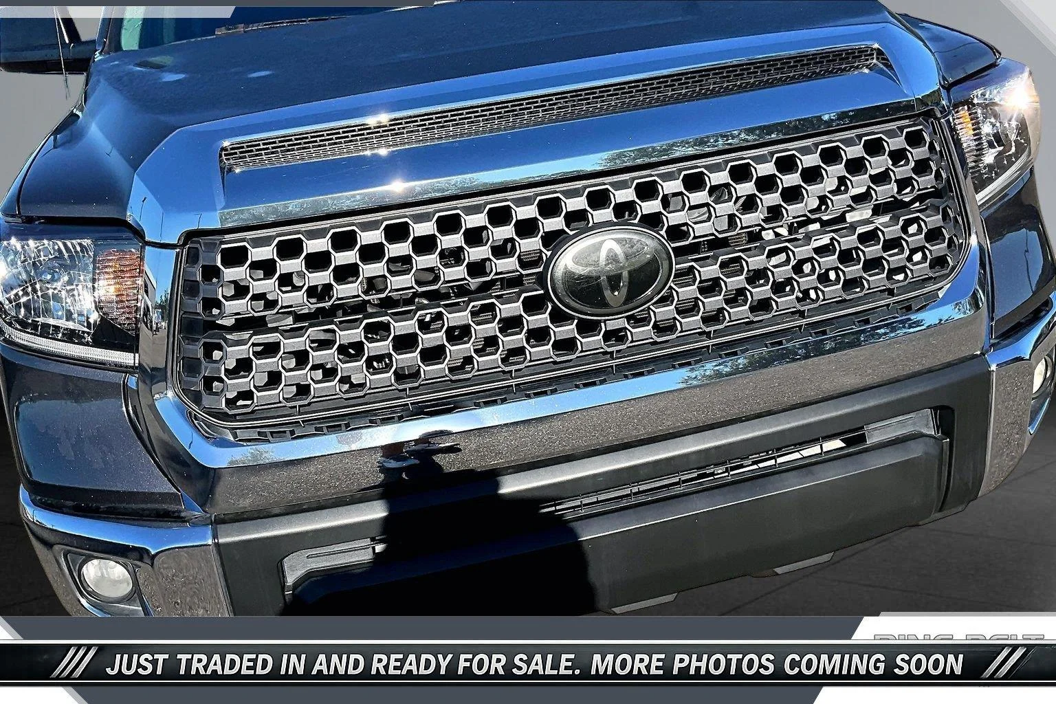 Used 2018 Magnetic Gray Metallic Toyota SR5 image 22