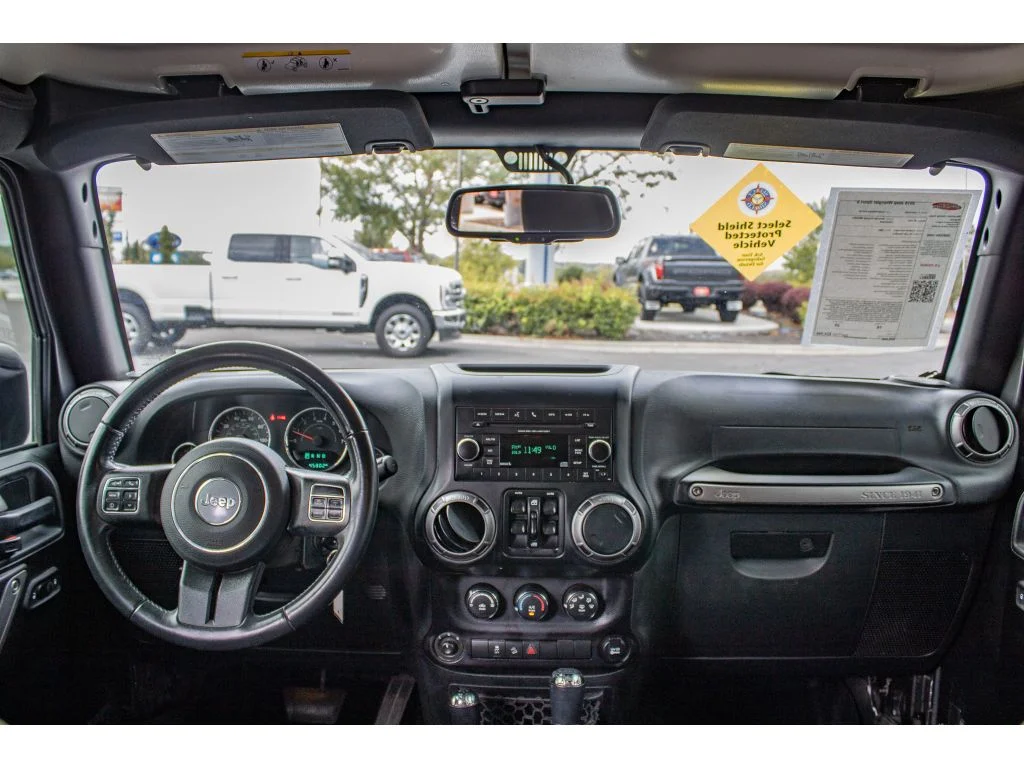 Used 2018 Granite Crystal Metallic Clearcoat Jeep Sport S image 20