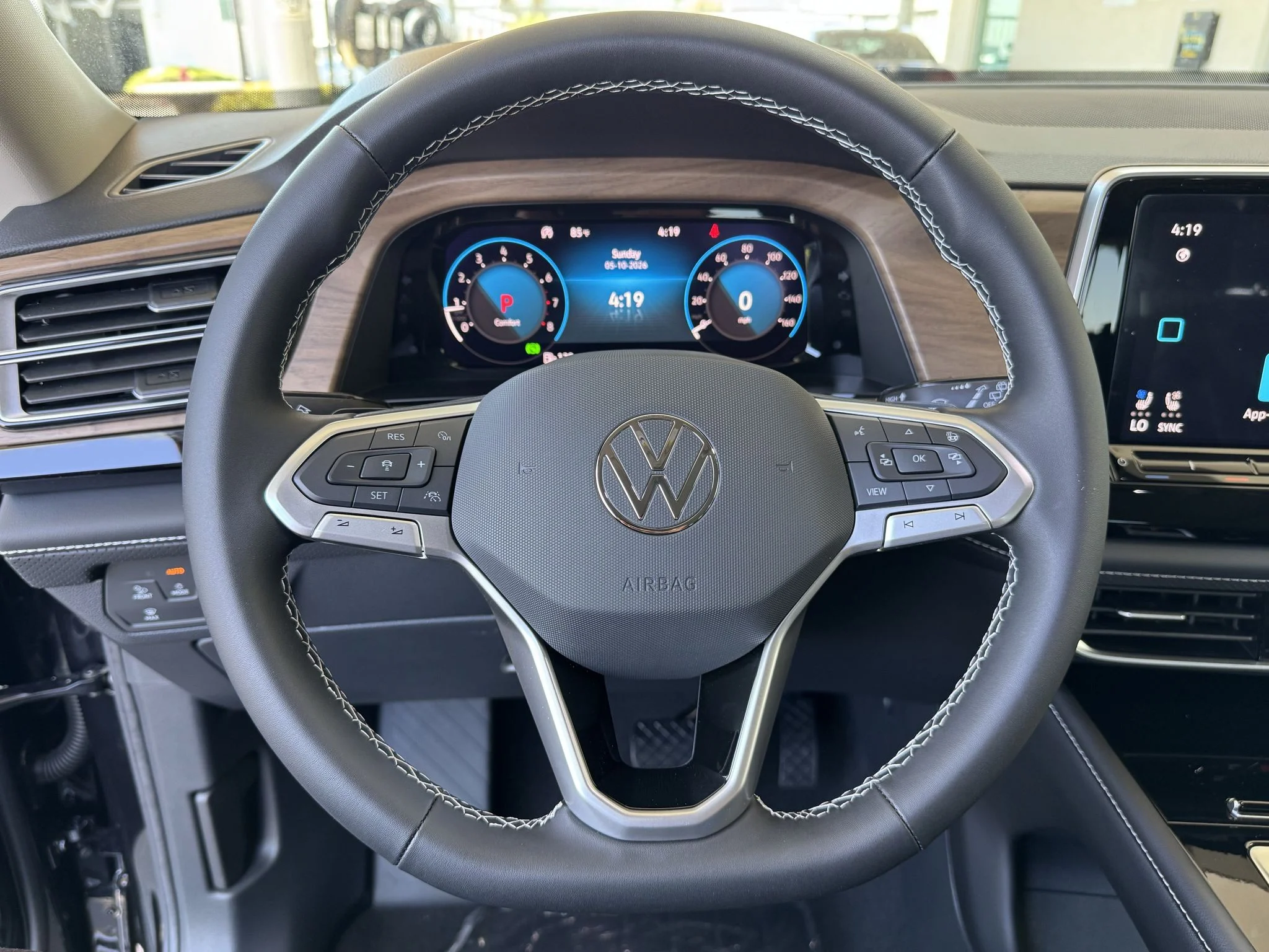 New 2026 Deep Black Pearl Volkswagen 2.0T SE w/Technology image 17