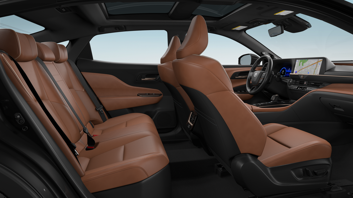 New 2027 Oxygen White Toyota Platinum image 21