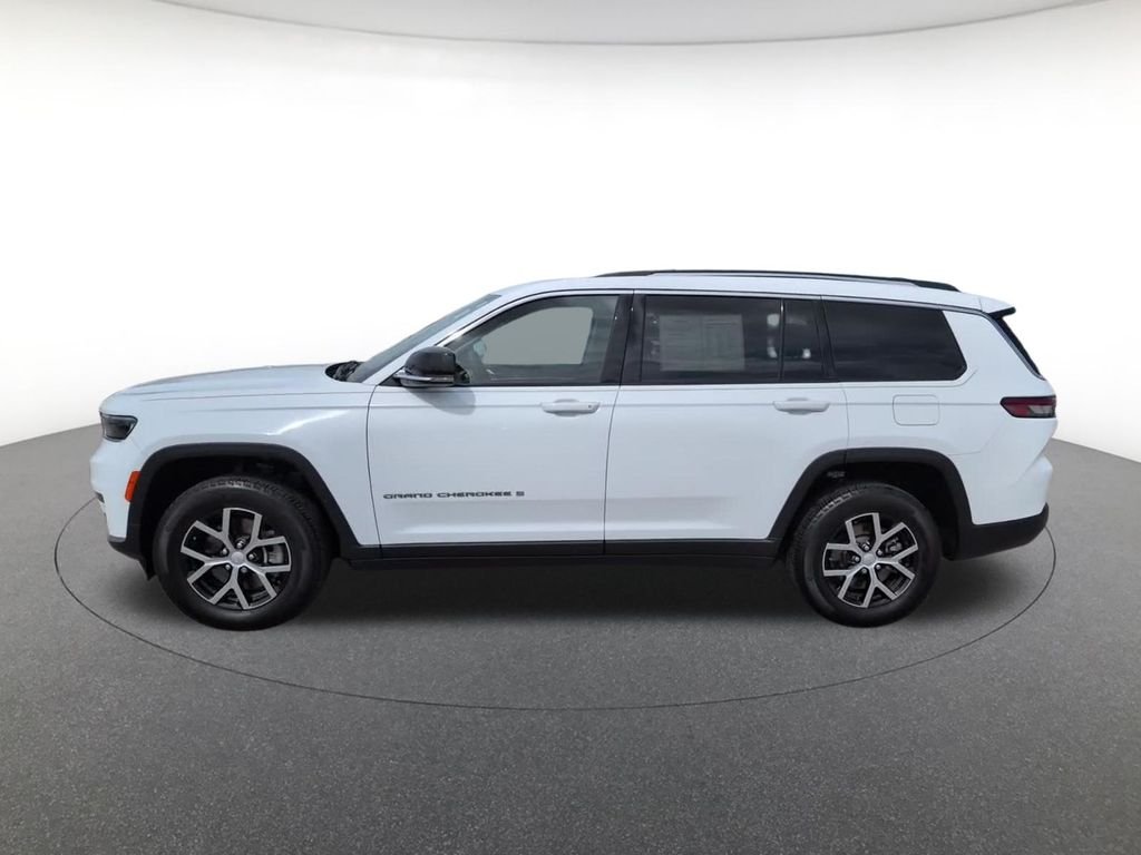 Used 2023 White Jeep Limited image 14