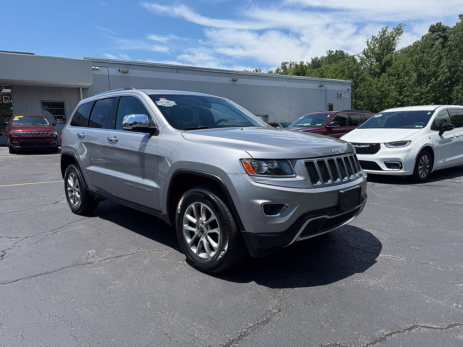 Used 2016 Billet Silver Metallic Clearcoat Jeep Limited image 7