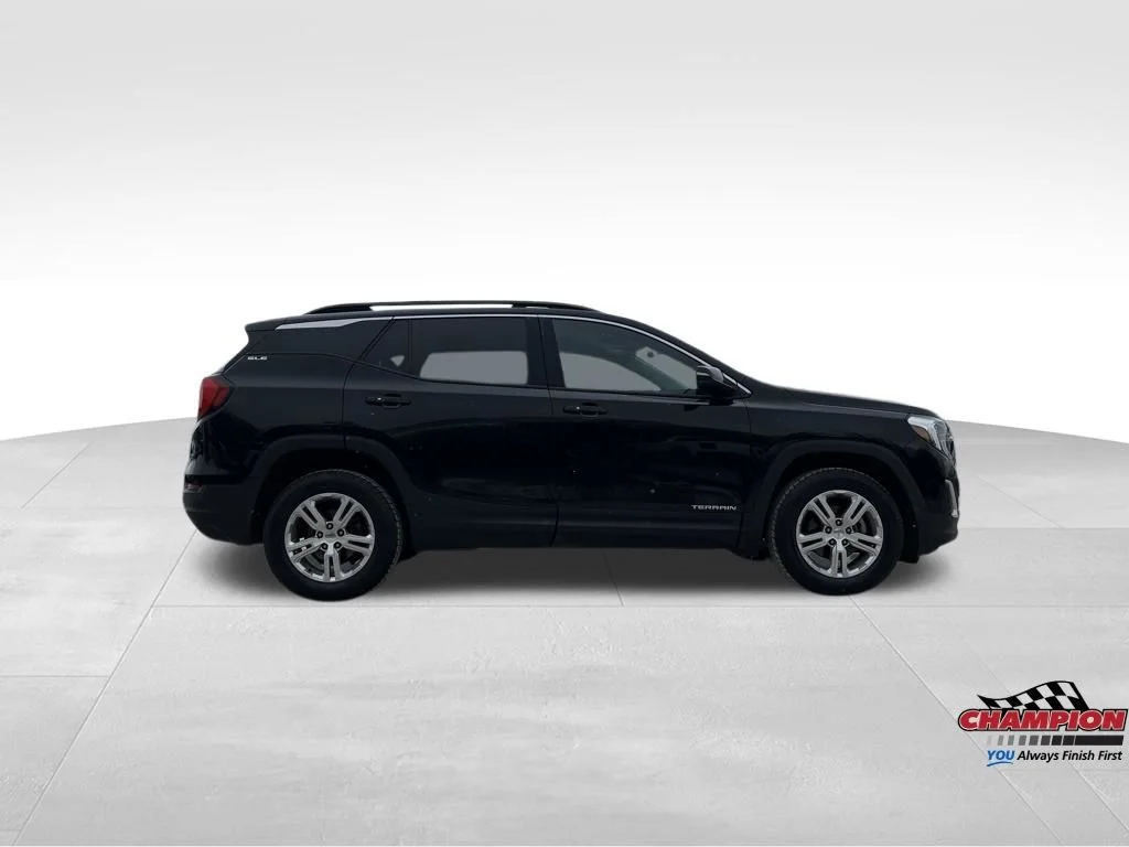 Used 2018 Black GMC SLE image 8