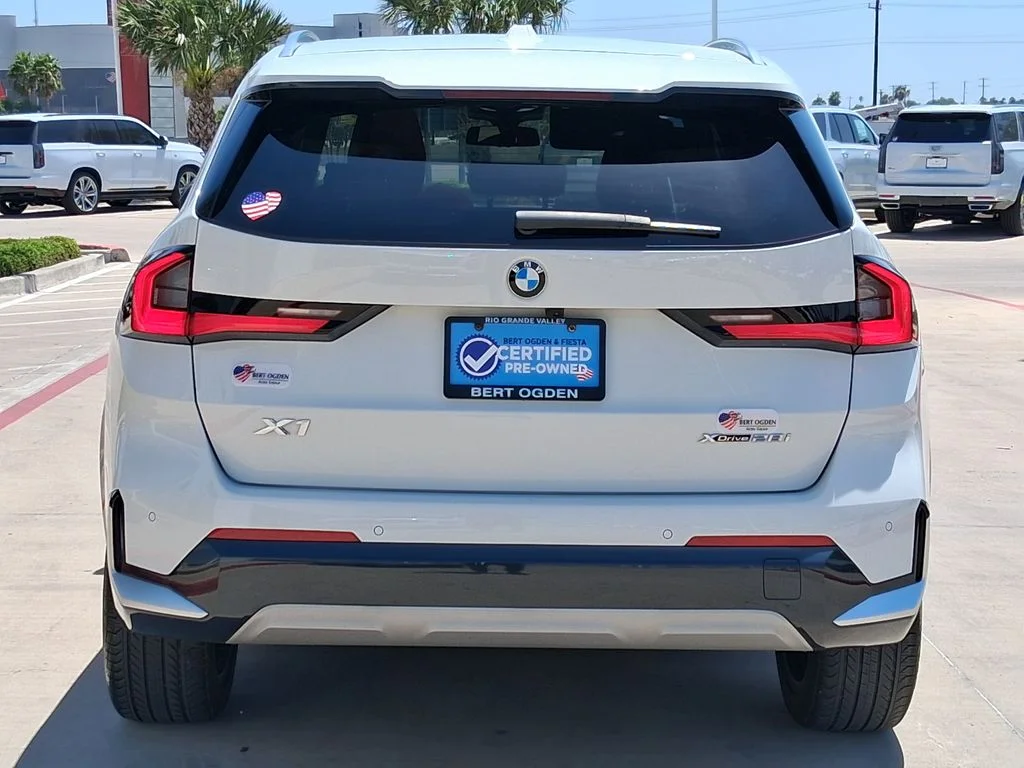 Used 2024 White BMW xDrive28i image 5
