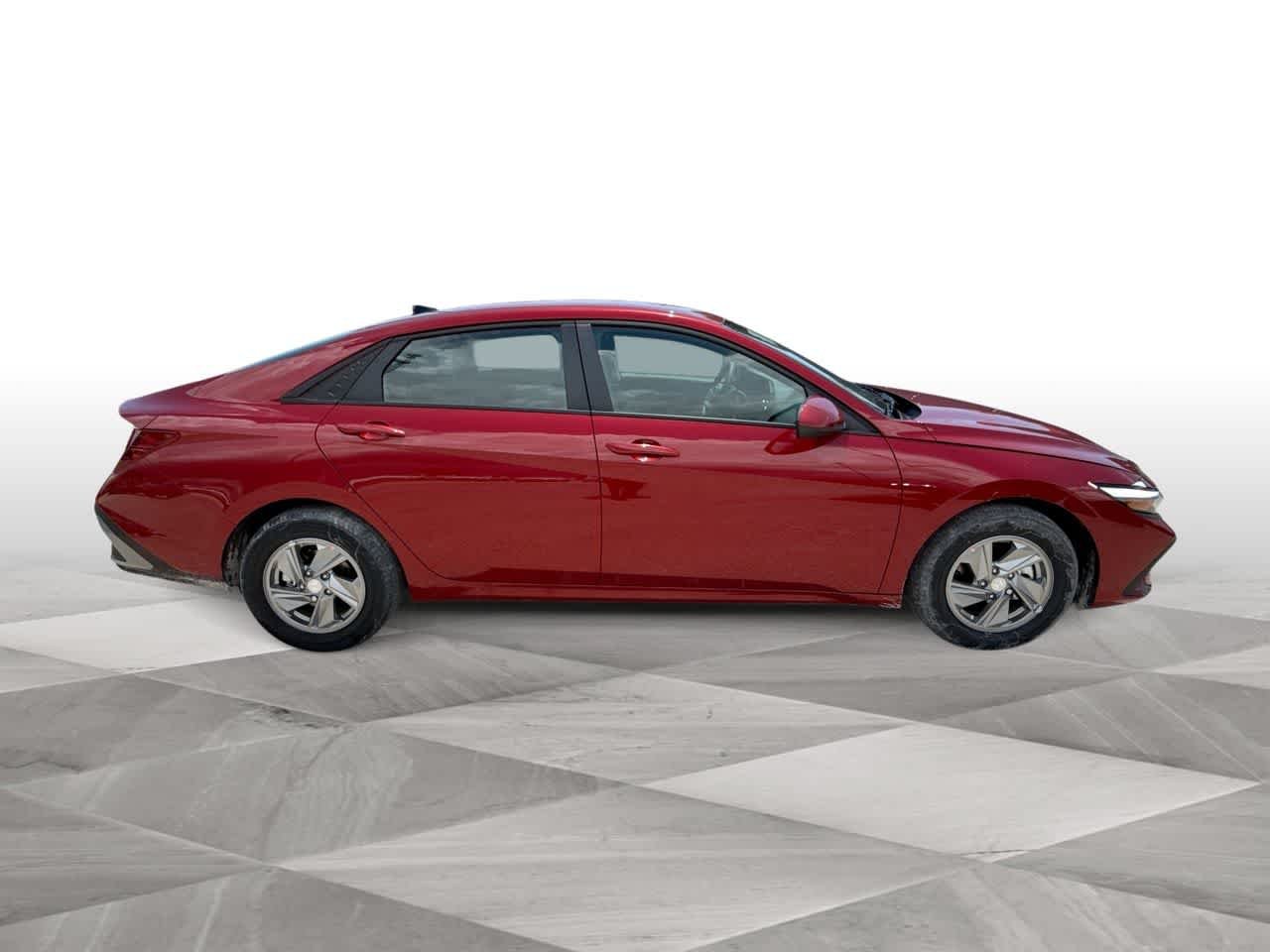 2025 Hyundai Elantra SE - Photo 9