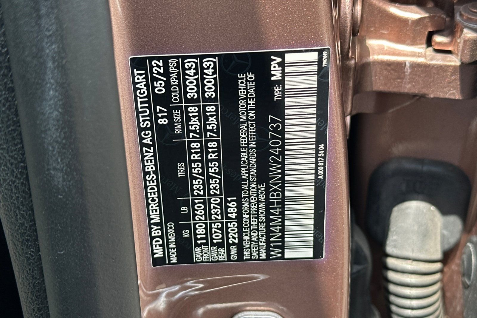 Used 2022 Gold Mercedes-Benz GLB 250 image 29