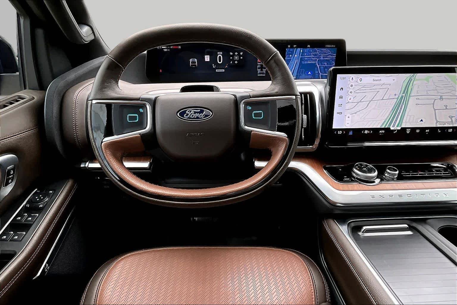 Used 2025 Agate Black Metallic Ford King Ranch image 6