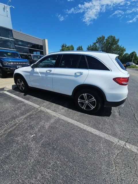 Used 2016 White Mercedes-Benz GLC 300 image 3