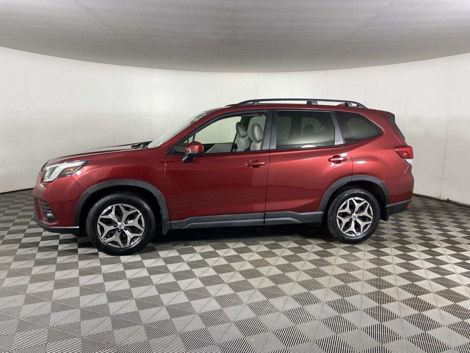 Used 2022 Crimson Red Pearl Subaru Premium image 7