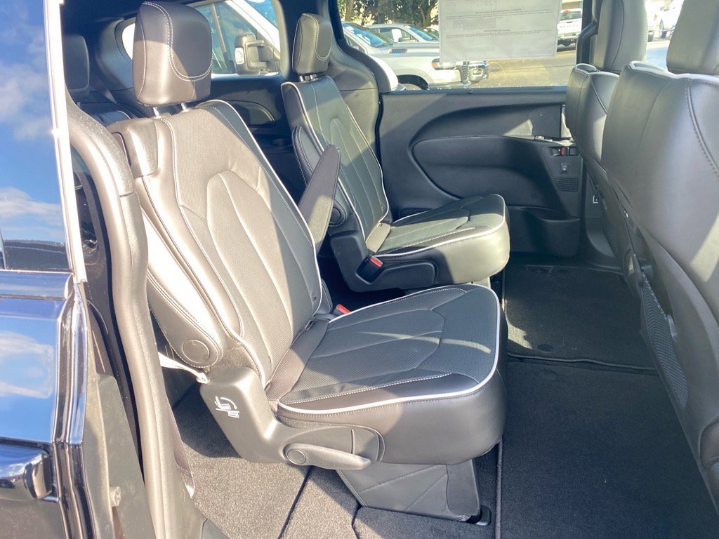 2026 Chrysler Pacifica Limited - Photo 14