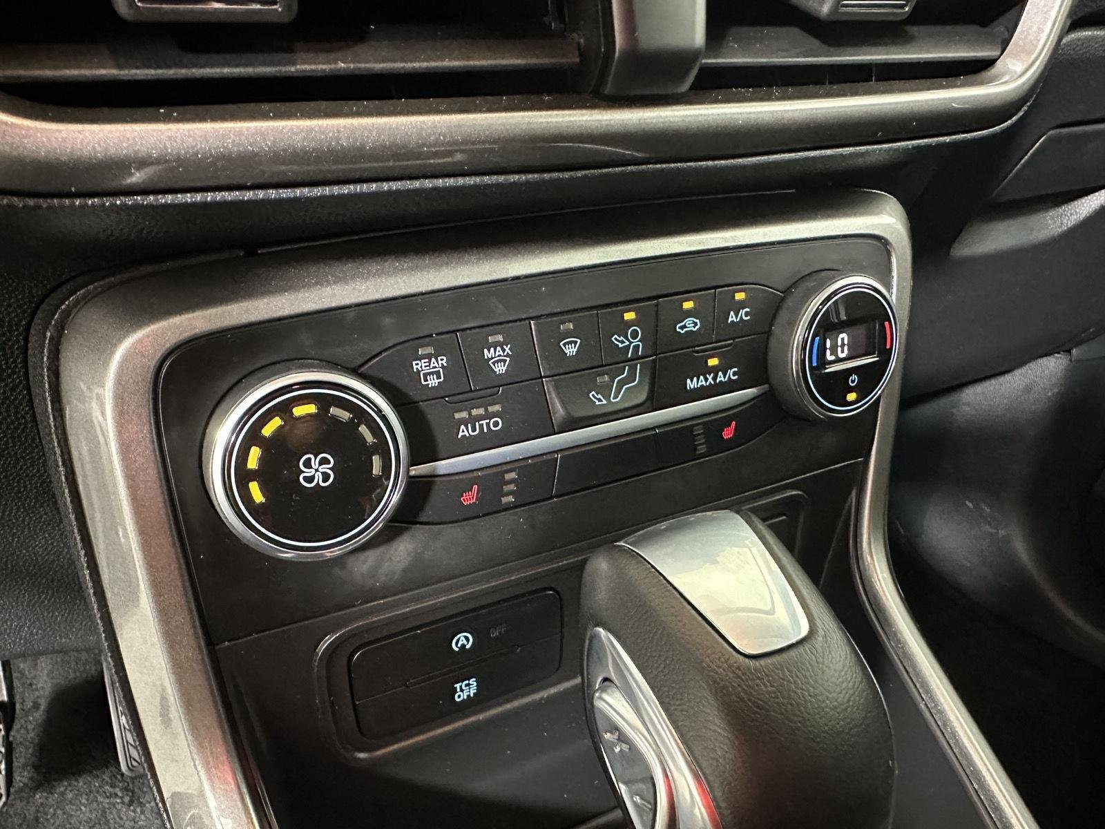 Used 2022 Moondust Silver Ford SE image 16