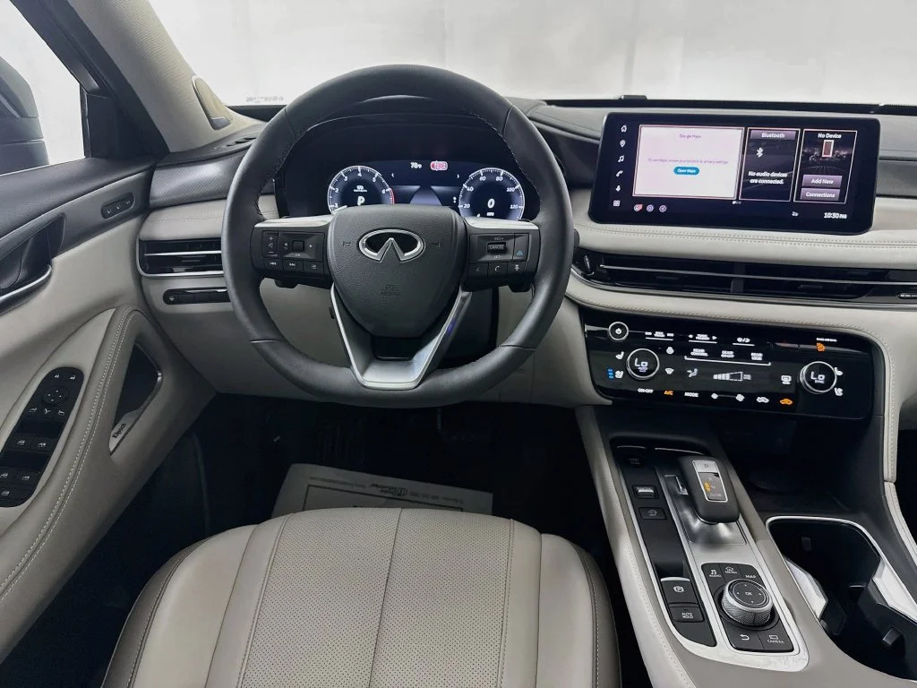 Certified Used 2027 Green INFINITI LUXE image 31