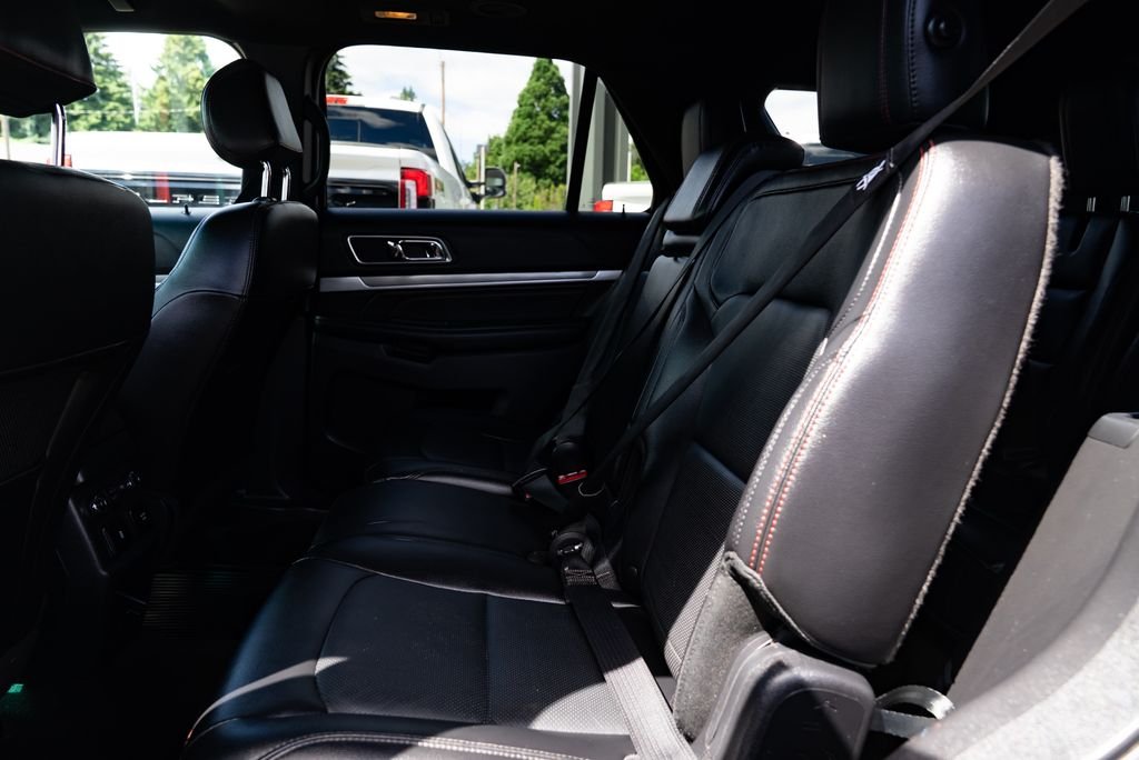 Used 2016 White Platinum Clearcoat Metallic Ford Sport image 20