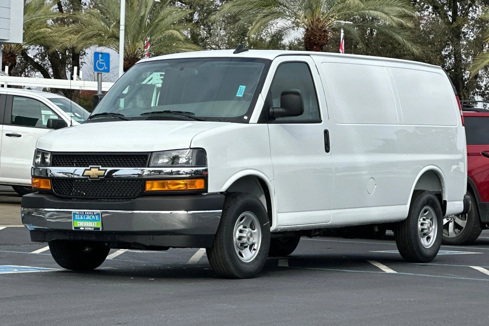 2025 Chevrolet Express Cargo Work Van - Photo 7