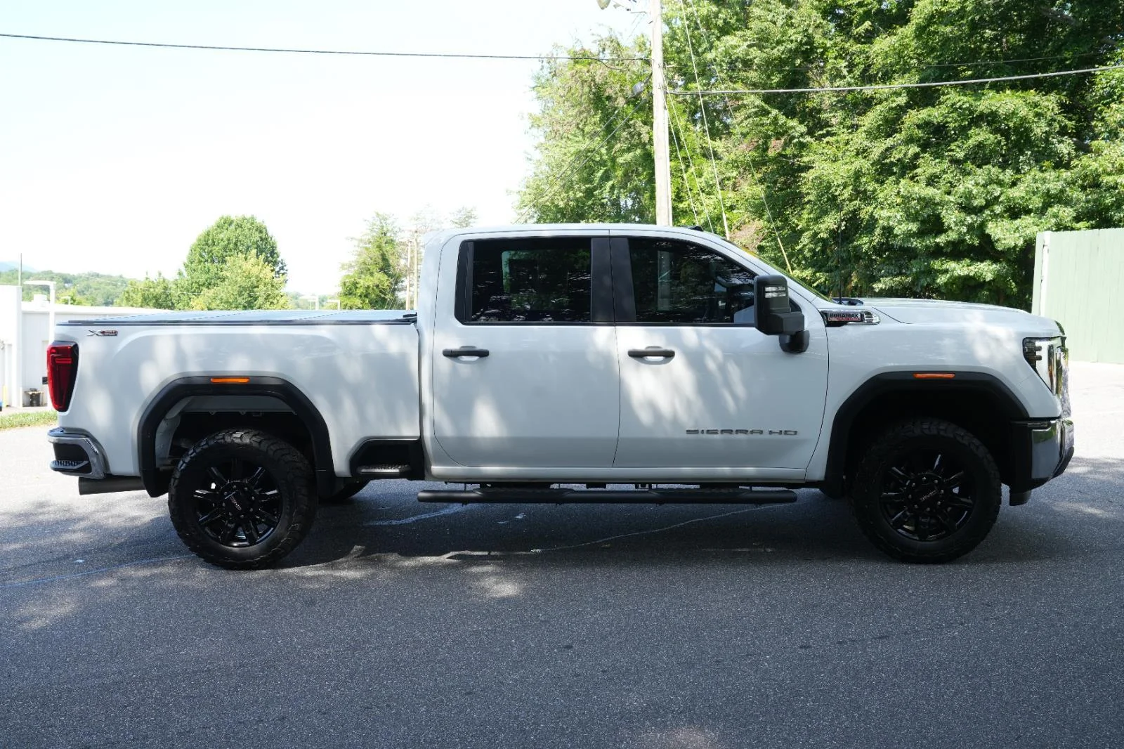 Used 2024 Summit White GMC Pro image 8
