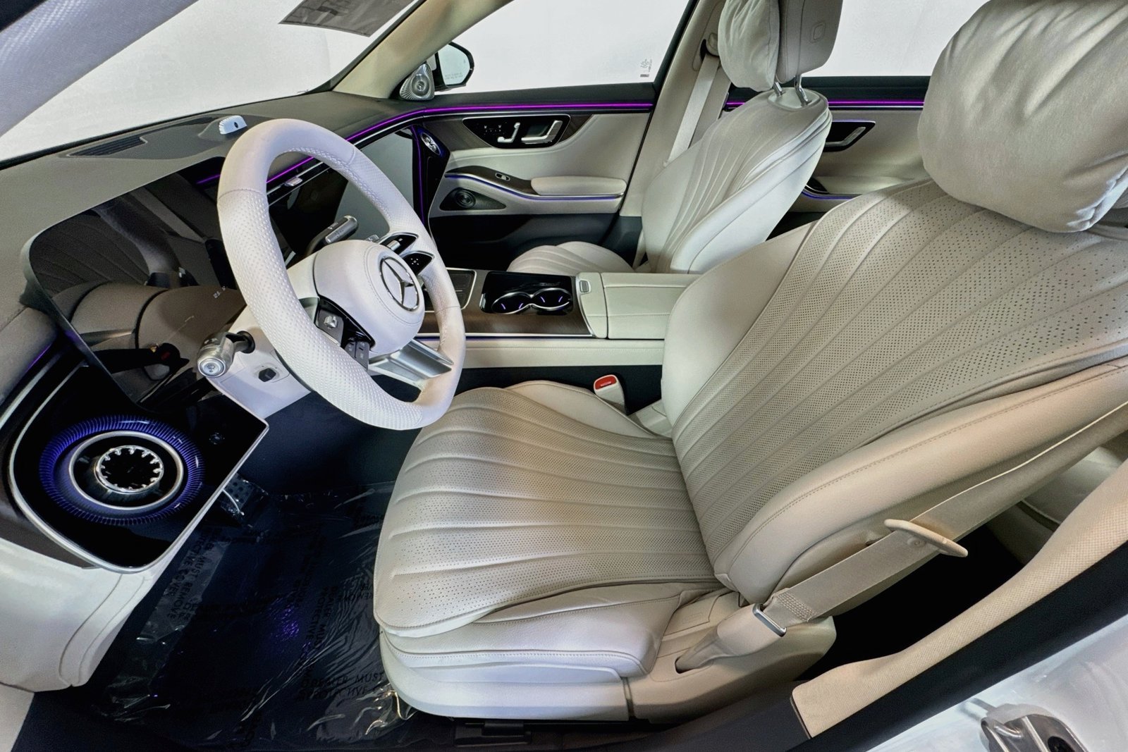 New 2027 MANUFAKTUR Moonlight White Metallic Mercedes-Benz S 500 image 18