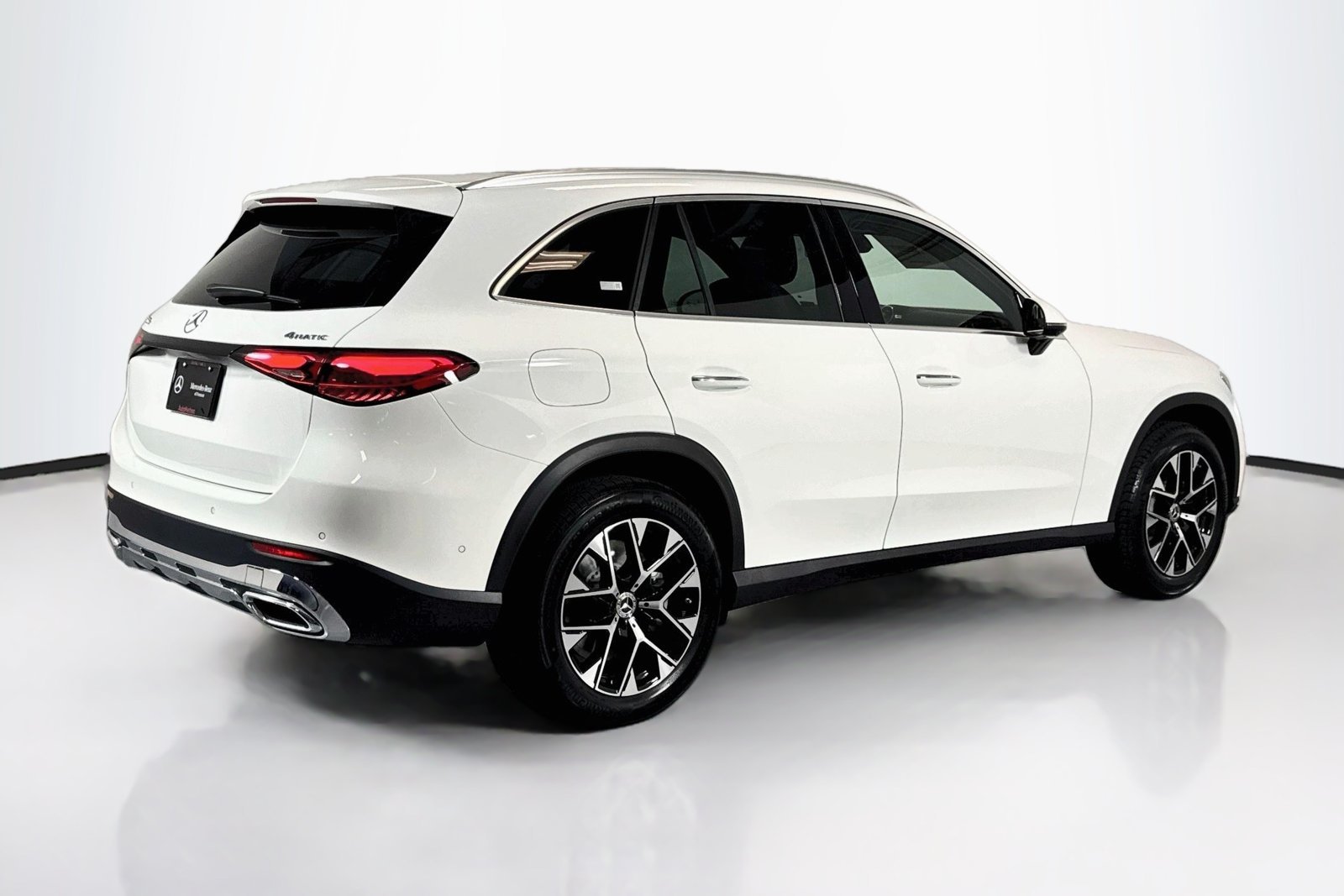 New 2027 Polar White Mercedes-Benz GLC 350e image 5