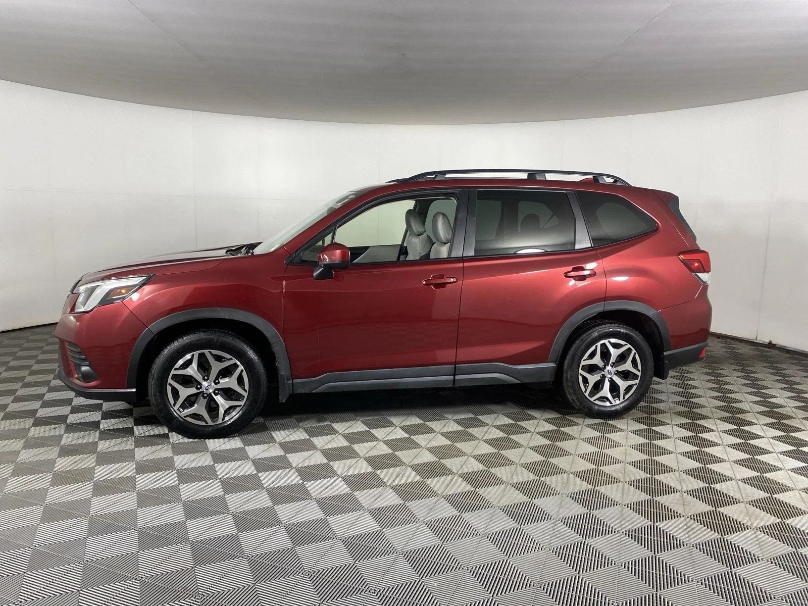 Used 2022 Crimson Red Pearl Subaru Premium image 7