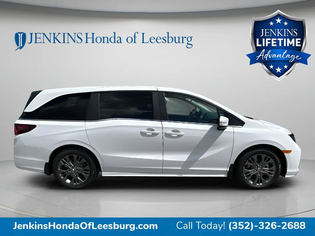 New 2027 Platinum White Pearl Honda Touring image 3
