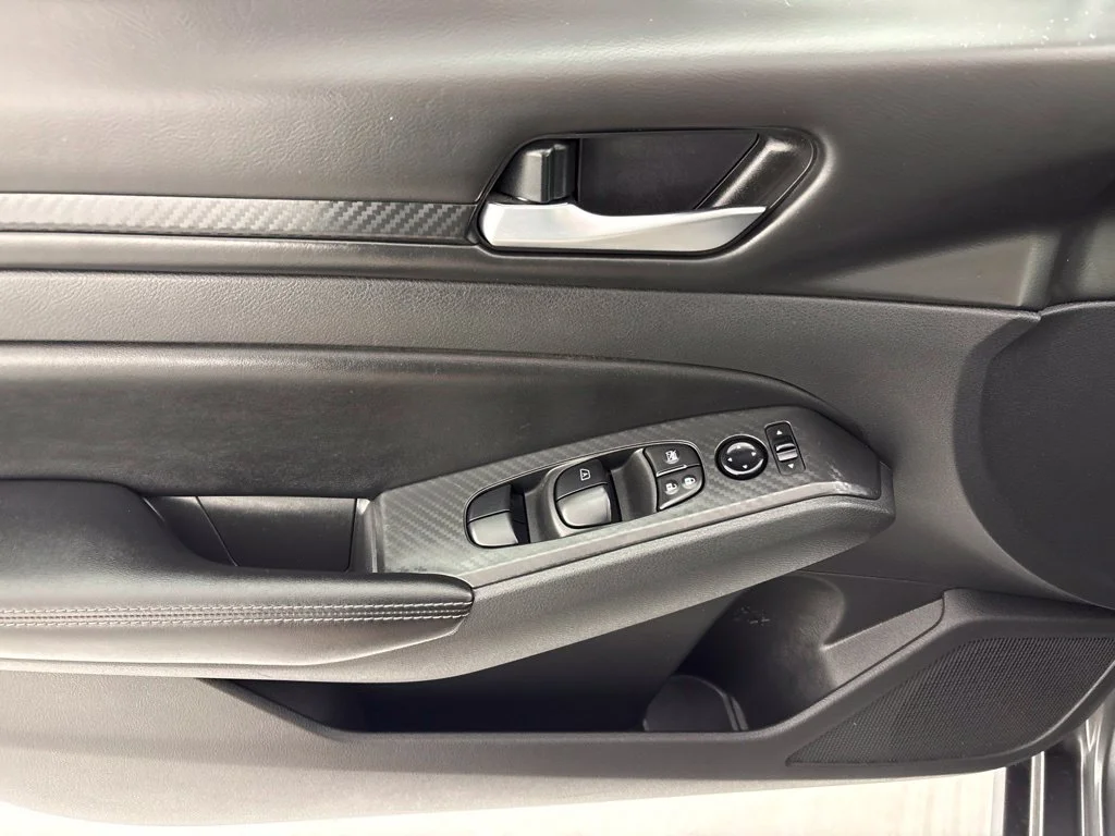 Used 2024 Gray Nissan 2.5 SV image 23