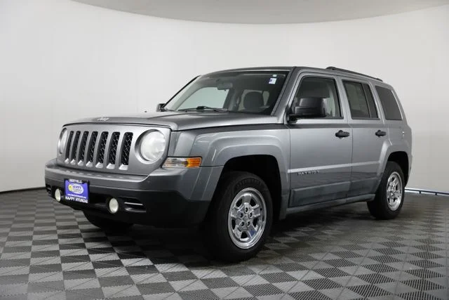 Used 2011 Gray Jeep Sport image 2