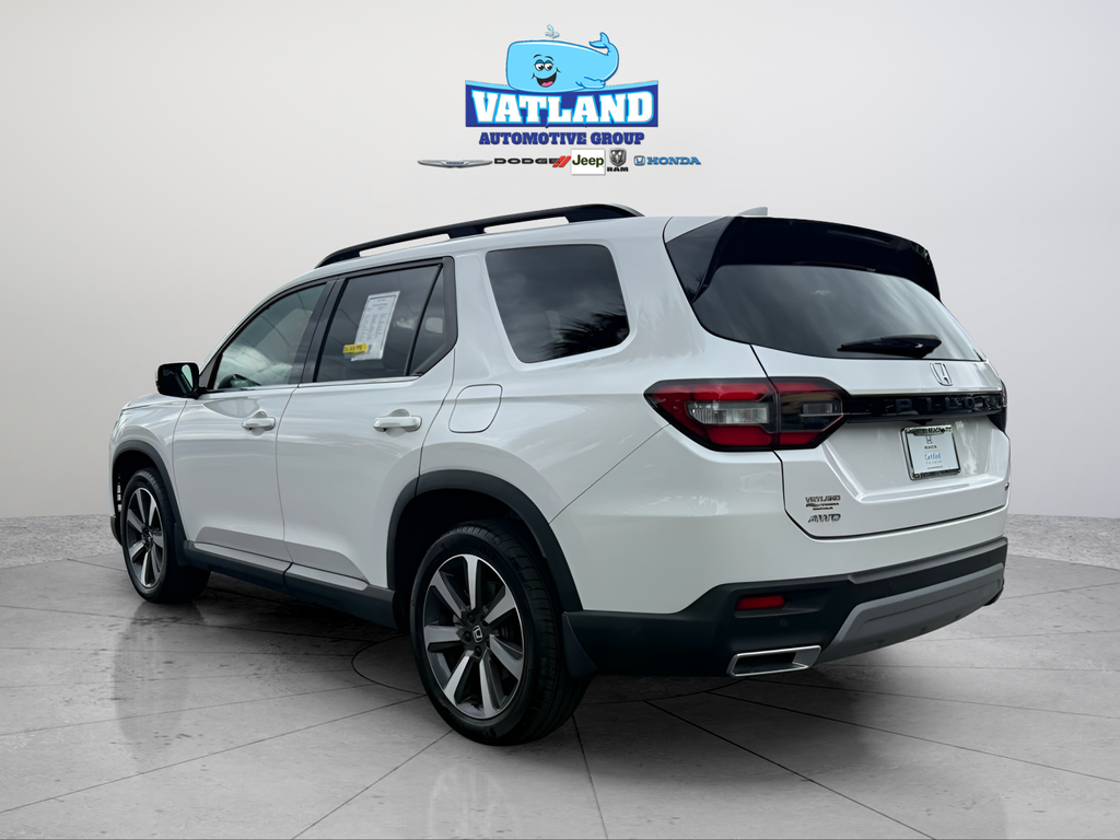 Used 2023 White Honda Touring image 3