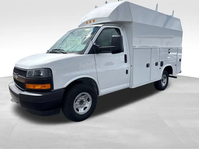 2026 Chevrolet Express Cutaway 3500