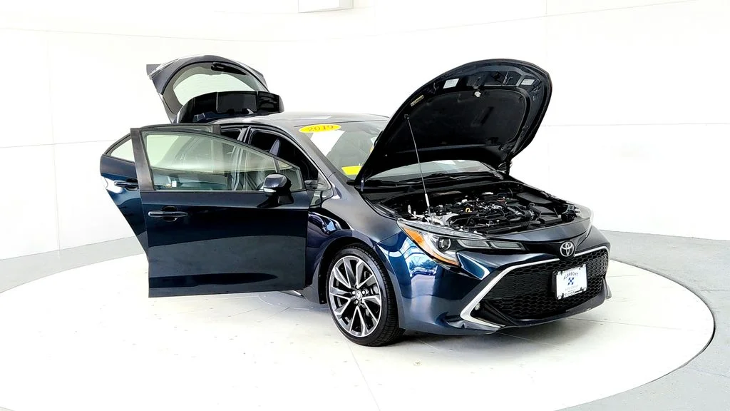 Used 2019 Blue Toyota SE image 12