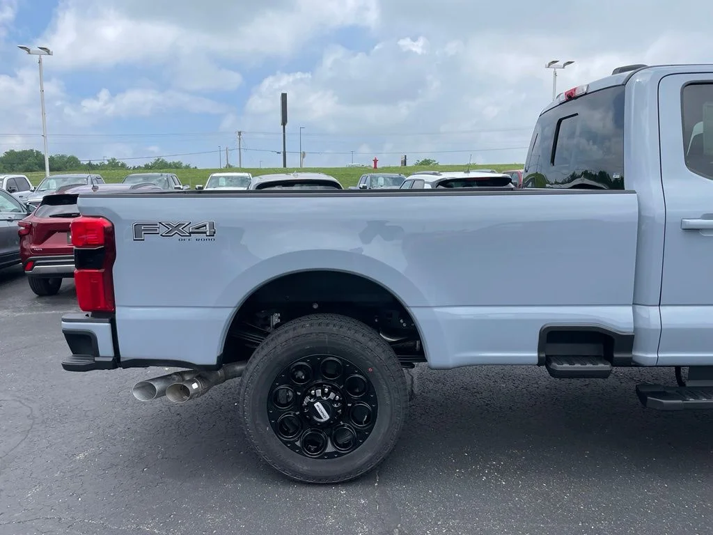 New 2026 Glacier Gray Metallic Tri-Coat Ford F-250® Lariat® image 34