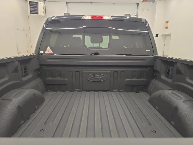 New 2026 Agate Black Metallic Ford XLT image 19