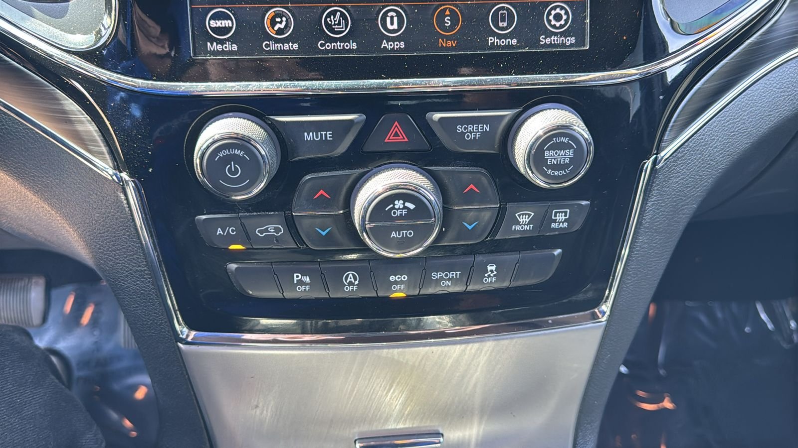 Used 2020 Black Jeep Limited image 28